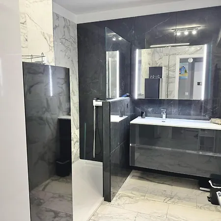 Beau 3 Pieces, Vue Mer, 100m Du Casino Et Des Plages, Double Exposition Avec Terrasses マントン